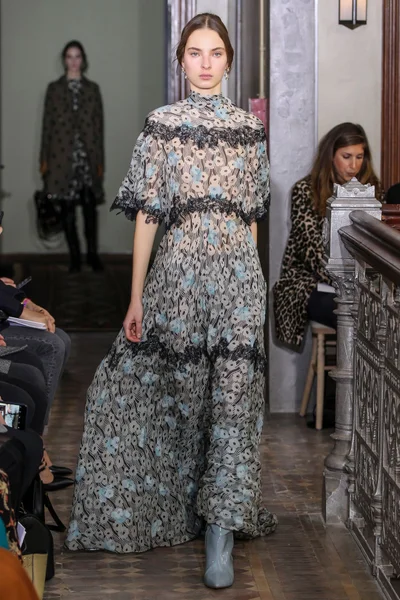 Look 6